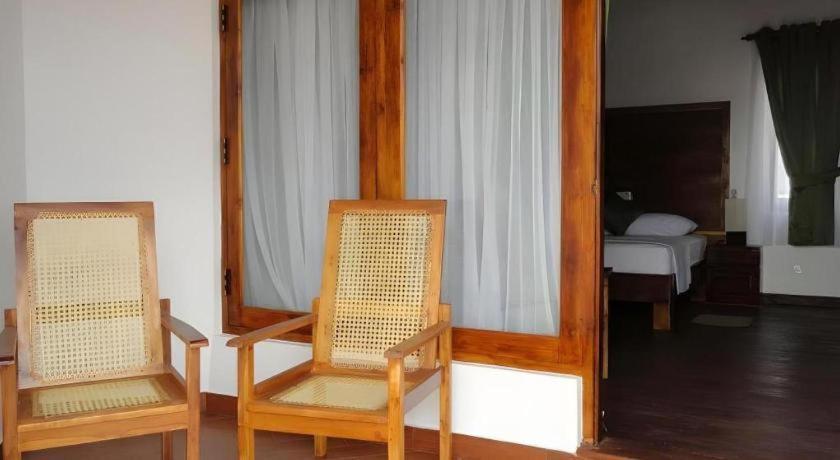 Naaval Hotel Batticaloa Esterno foto
